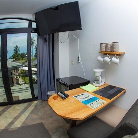 Show Pony Beach Resort And Suites Las Lajas  Esterno foto