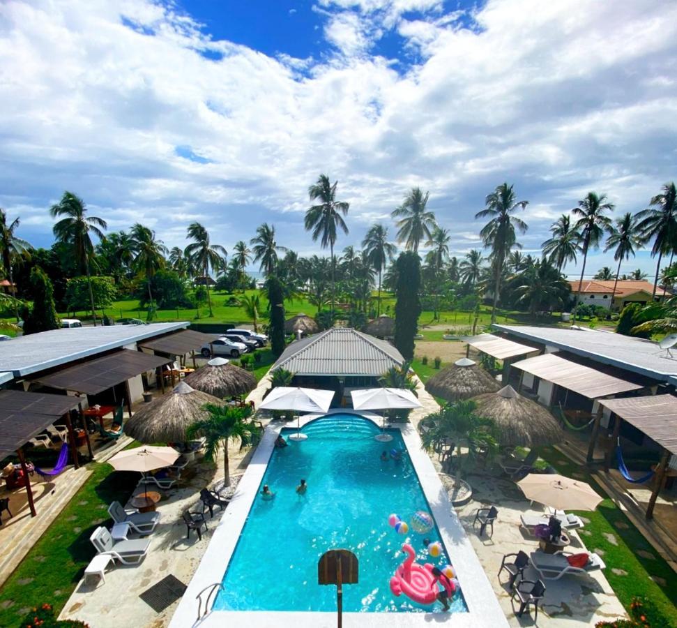 Show Pony Beach Resort And Suites Las Lajas  Esterno foto